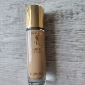 YSL touche eclat foundation